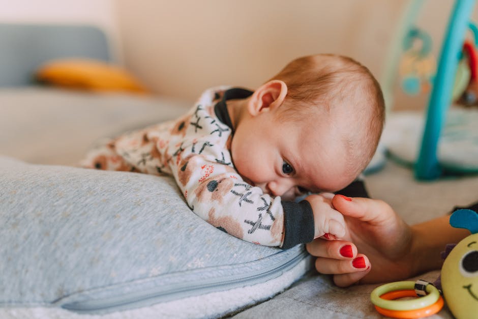  Babys kalte Hände und Füße erklärt