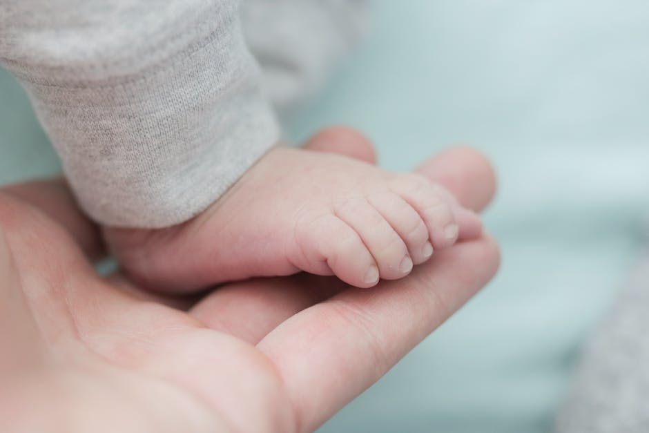 Haut an den Füßen abschälen - Ursachen und Behandlung